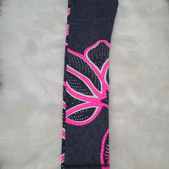 Victoria's secret limited edition leggings XS - Picture 9 of 10